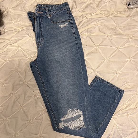 AE mom jeans size 6 long - Picture 3 of 4